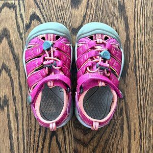 KEEN - CHILD NEWPORT CLOSED TOE SANDAL, SIZE 9 KID